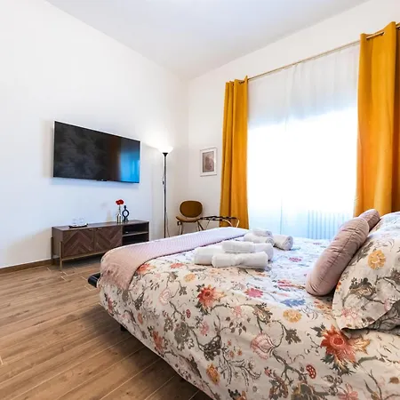 Casa Fen Palazzo Storico - Re Di Metro A - 2camere2bagni Διαμέρισμα